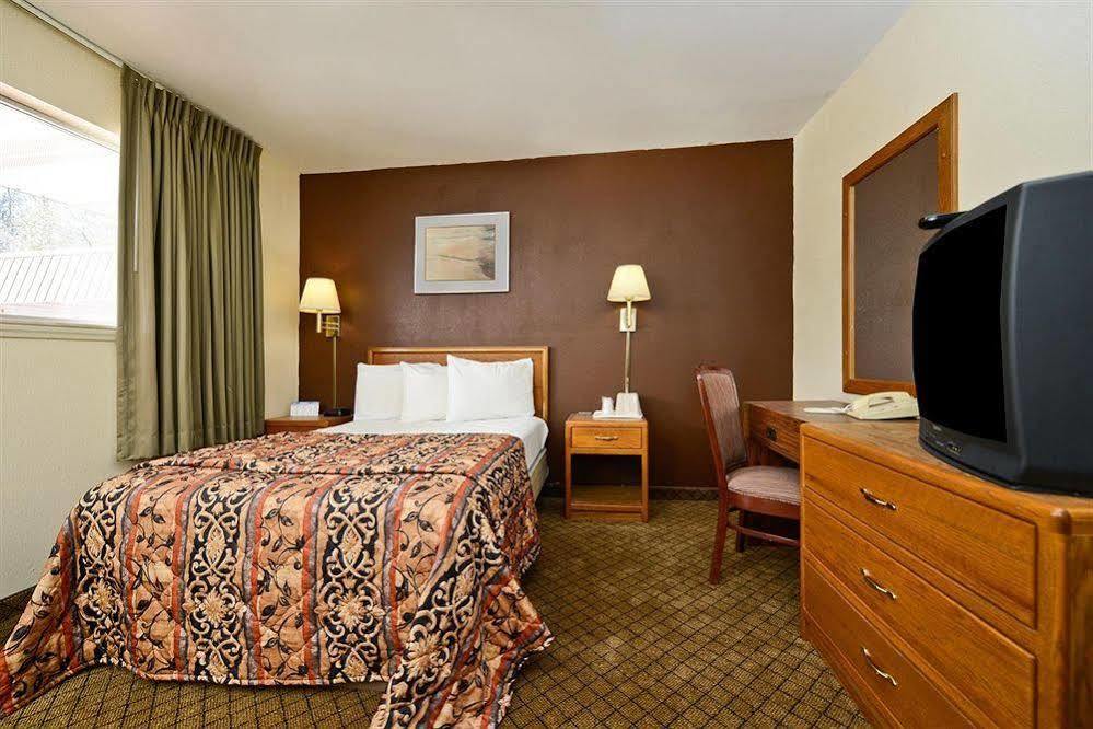 Country Hearth Inn-Hannibal Luaran gambar