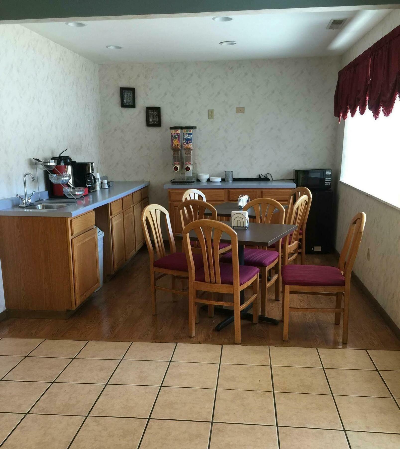 Country Hearth Inn-Hannibal Luaran gambar